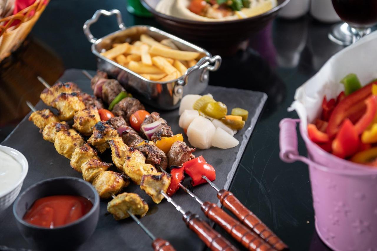 Park Inn By Radisson Jubail Industrial City Esterno foto