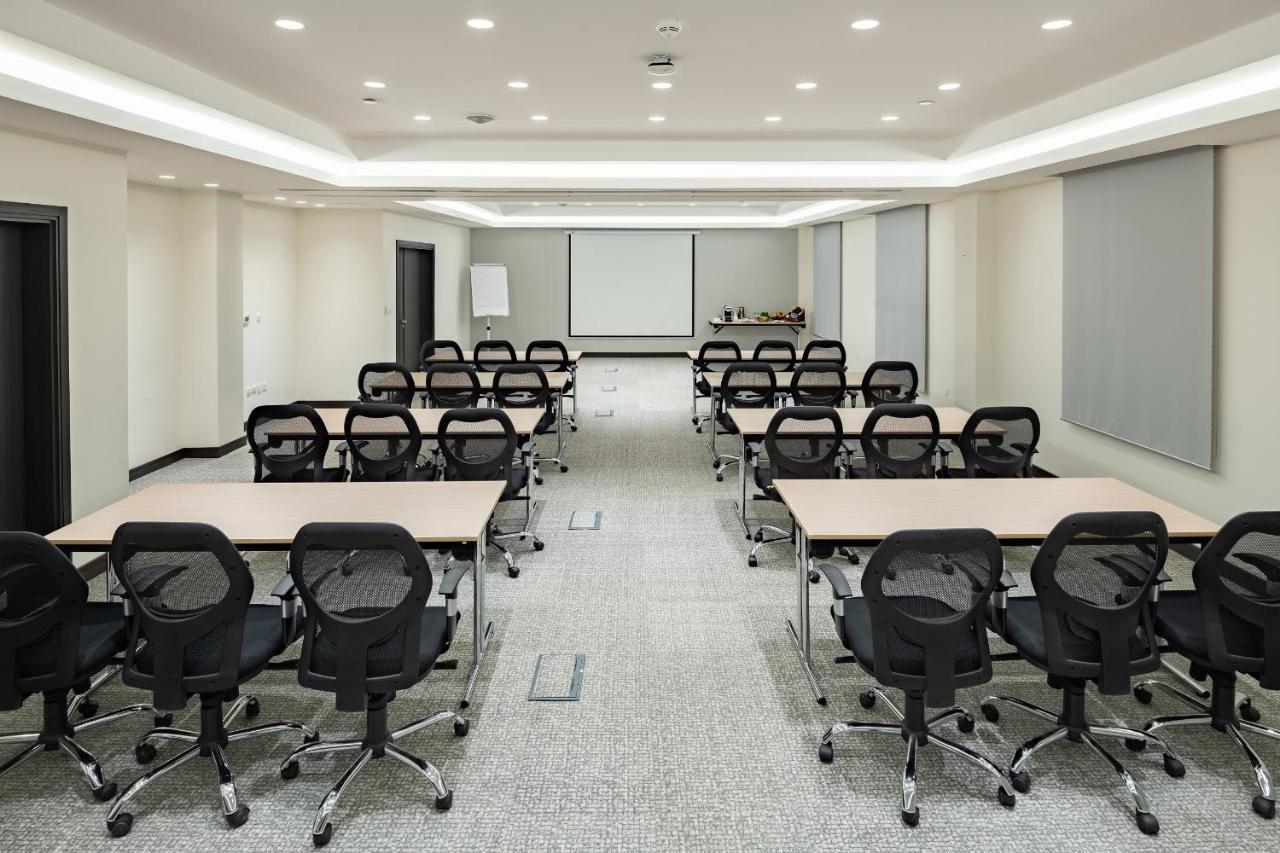 Park Inn By Radisson Jubail Industrial City Esterno foto
